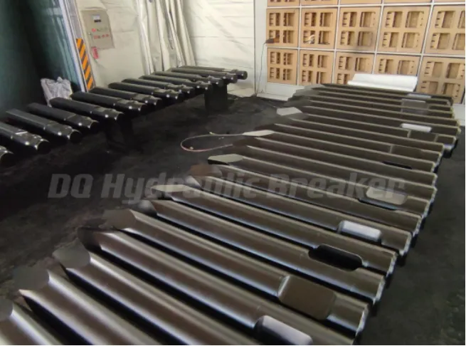 Maanshan DongQiang Machinery Manufacturing High Quality Spare Parts of Hydraulic Breaker Moil Chisel 135*1300 140*1300 Для HB20G SB81 SB100 SB121 SB131 SB151